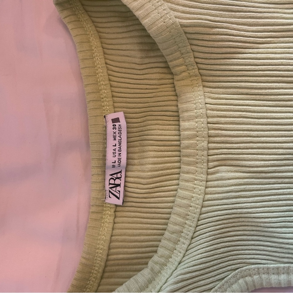 Zara Ribbed Green Tank Top - Picture 2 of 3